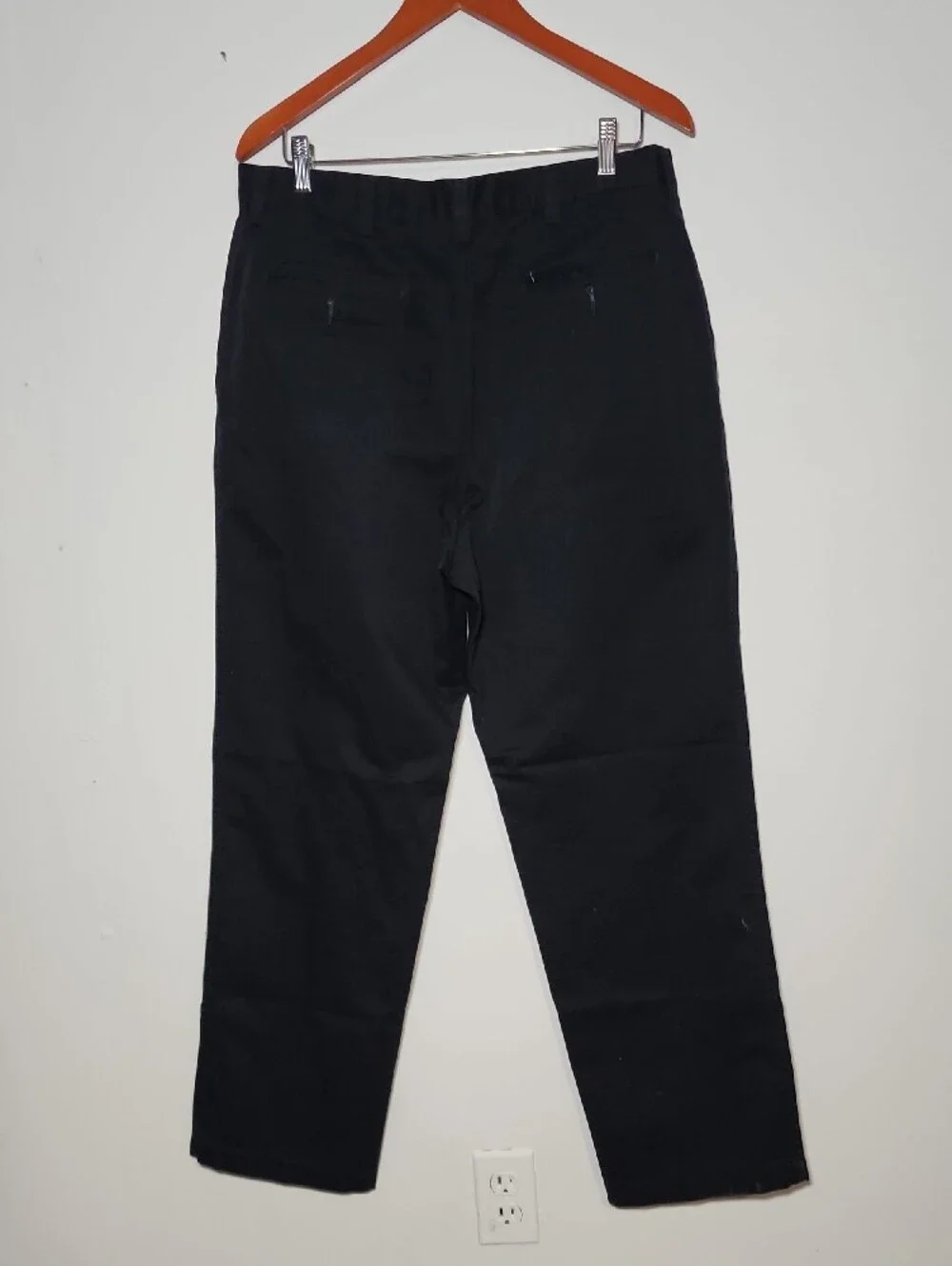 Men's Black Straight-Leg Pants - Classic Everyday Wear